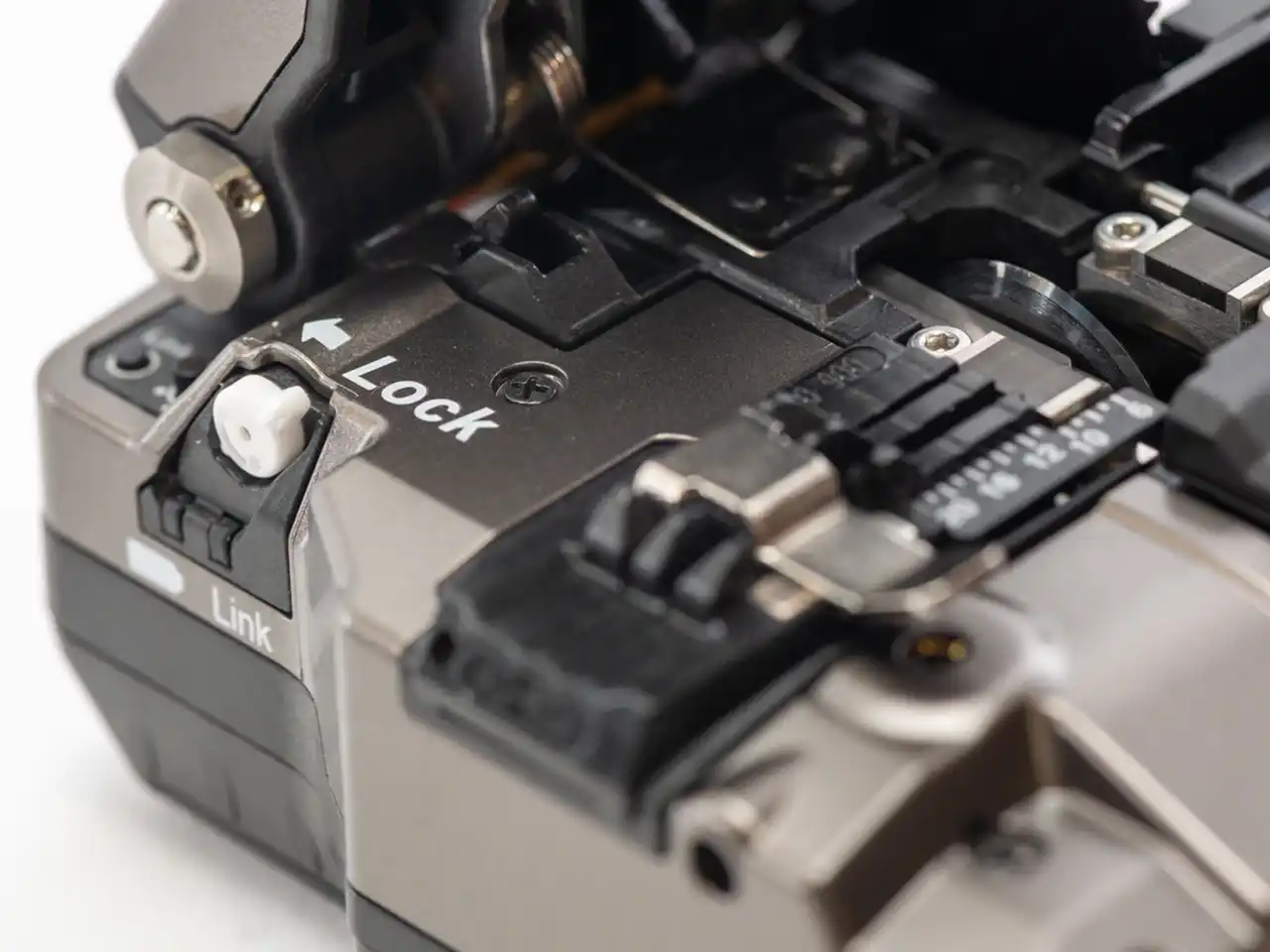 CT60 fiber cleaver